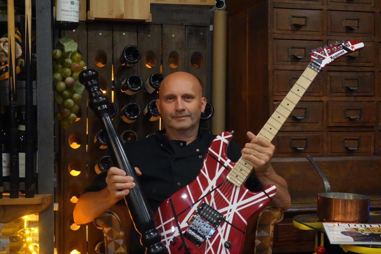 Hostelry Music Repetition Écully Екстериор снимка